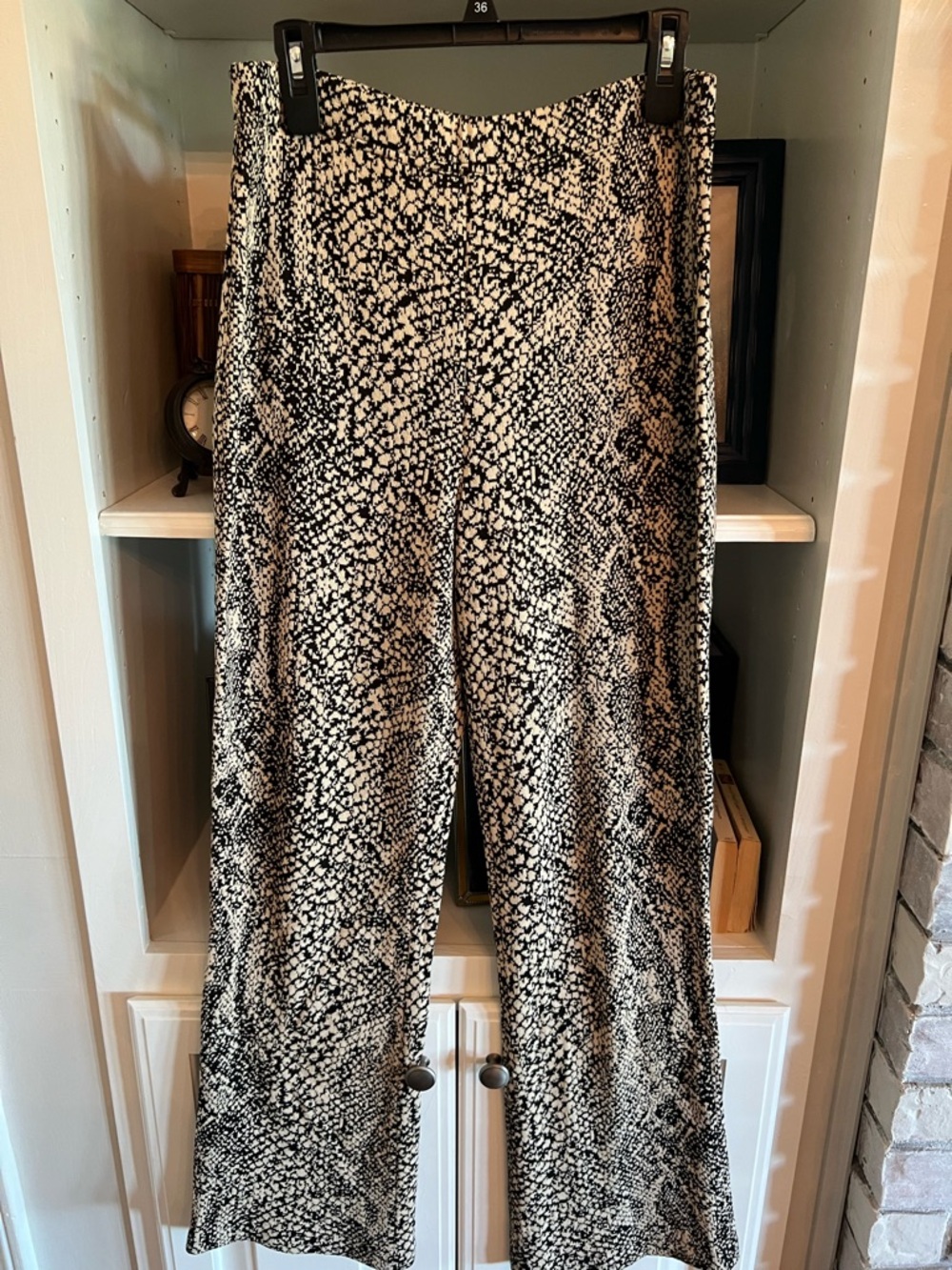 St John Collection Black & Tan Animal Print Knit Wide-Leg Pants 10
